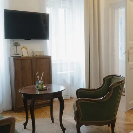 Apartment New - Golden Budapest