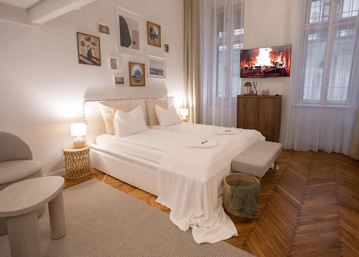New - Golden Apartament